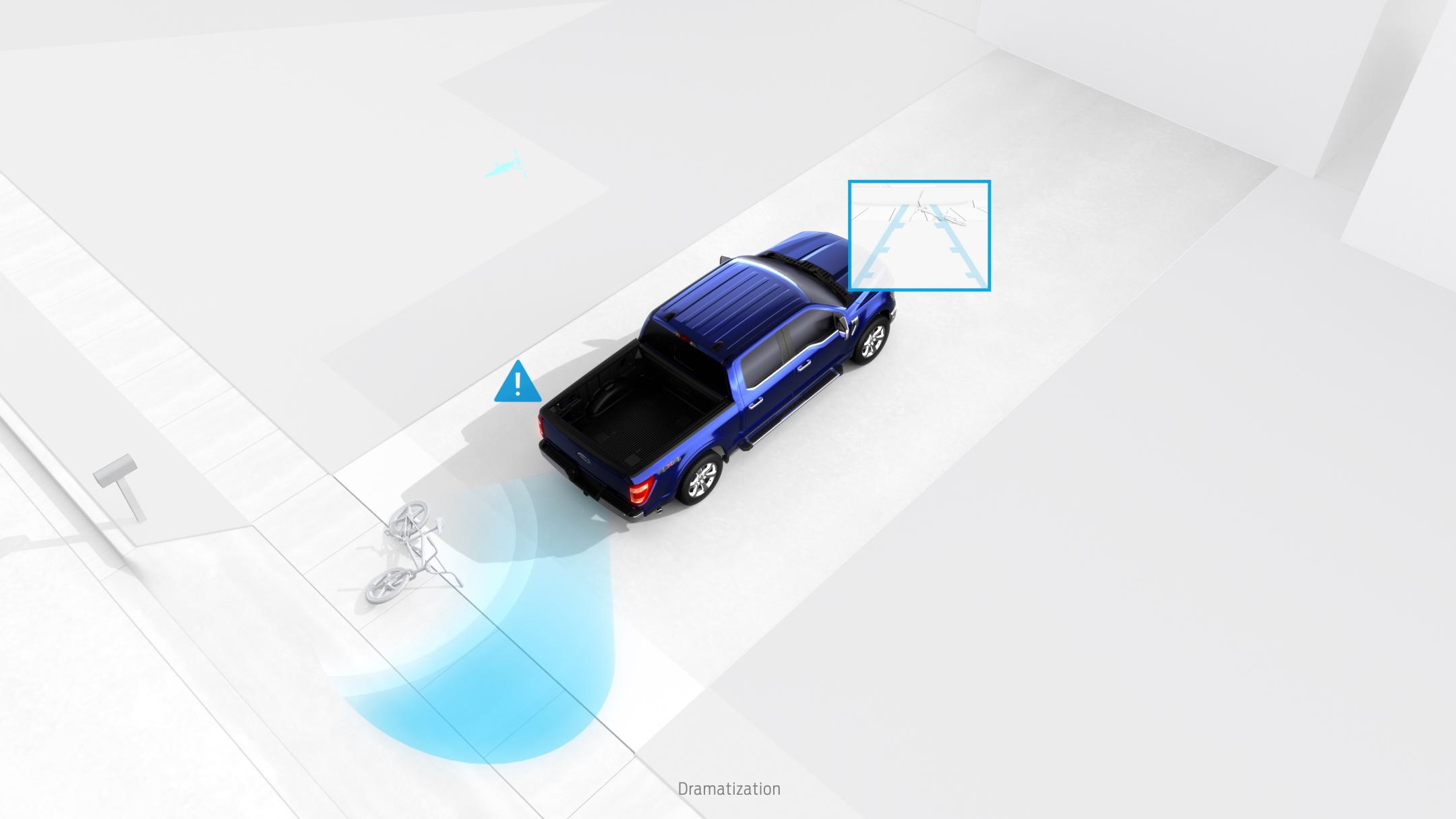 Ilustración de F-150 detectando un ciclista al dar marcha atrás, con alerta de peligro y visión de cámara trasera.