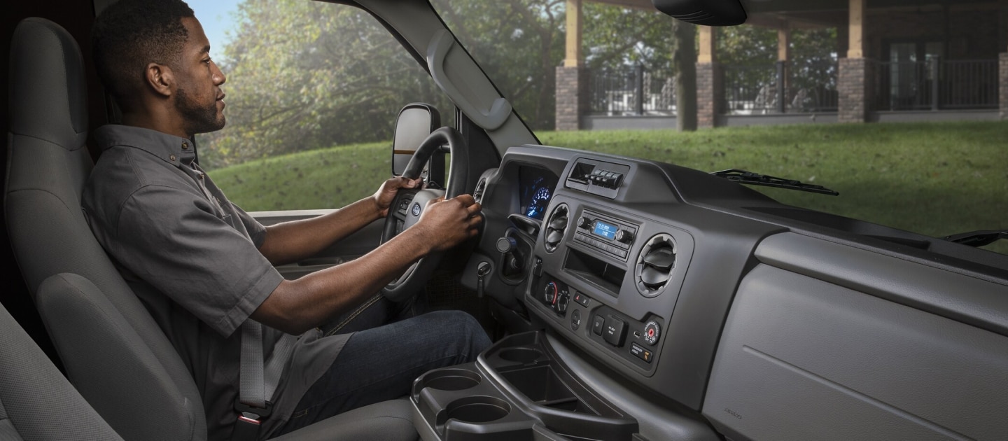 Ford E-Series Cutaway utilitarian cab
