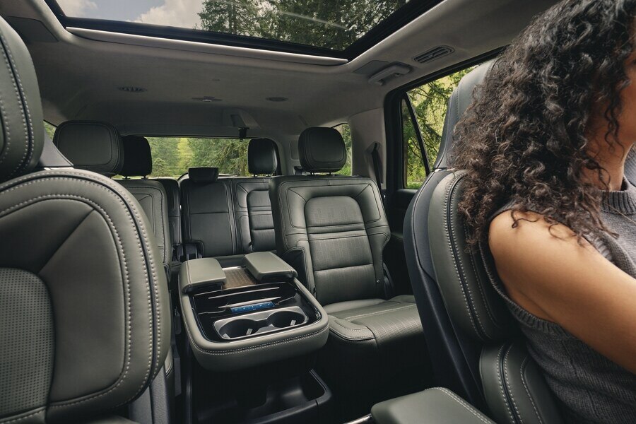 2024 Lincoln Navigator Fleet SUV Photo Gallery Ford Pro